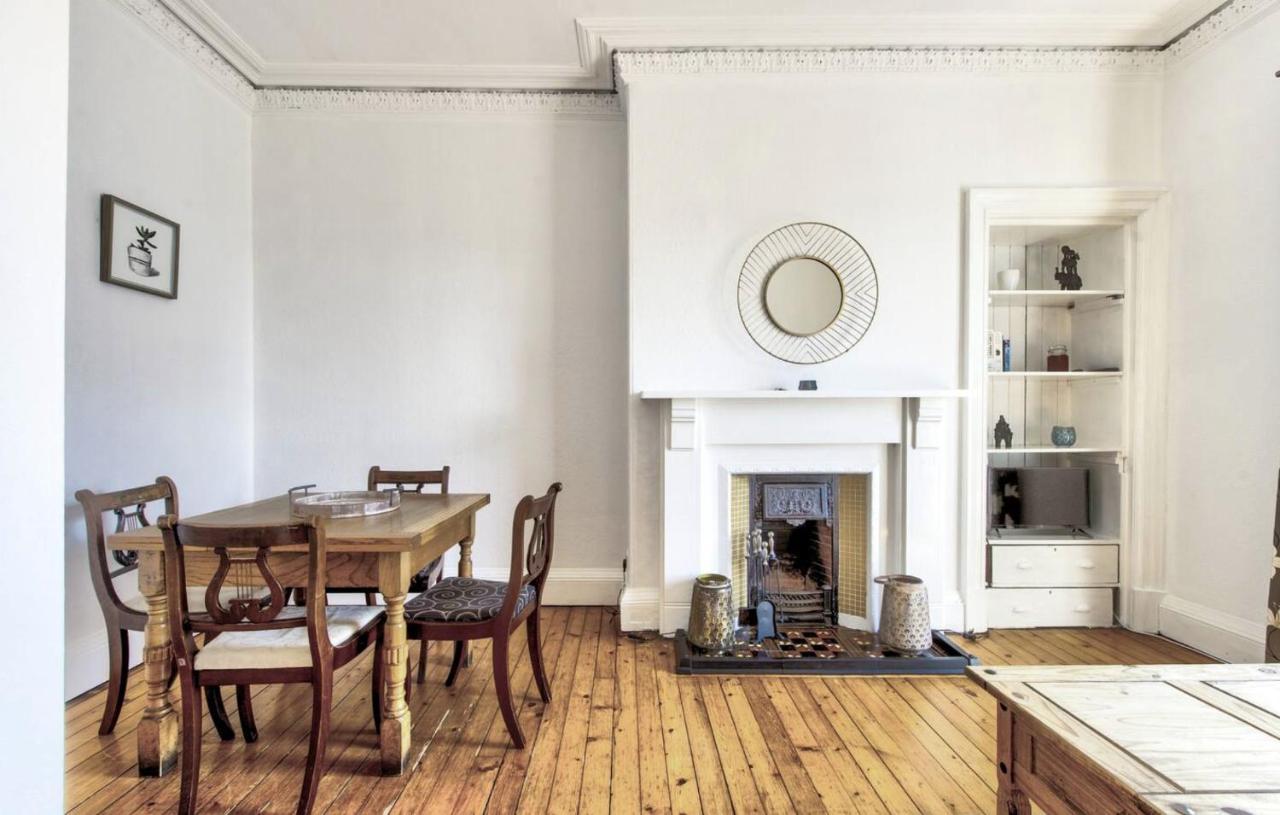 Entire Period Flat By City Centre Edimburgo Esterno foto