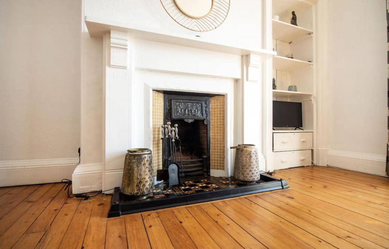 Entire Period Flat By City Centre Edimburgo Esterno foto