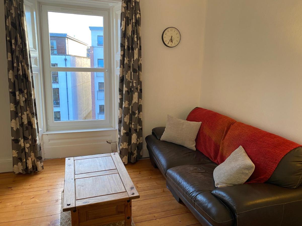 Entire Period Flat By City Centre Edimburgo Esterno foto