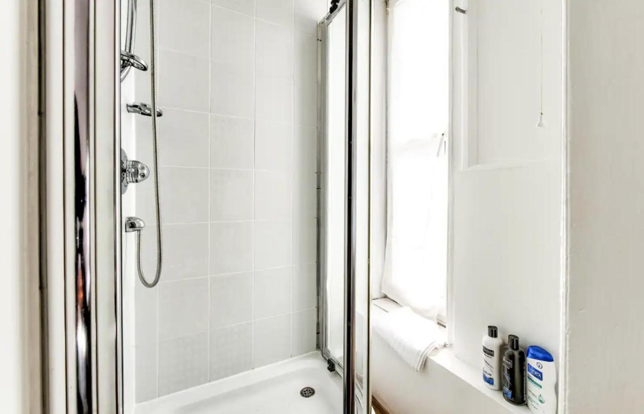 Entire Period Flat By City Centre Edimburgo Esterno foto