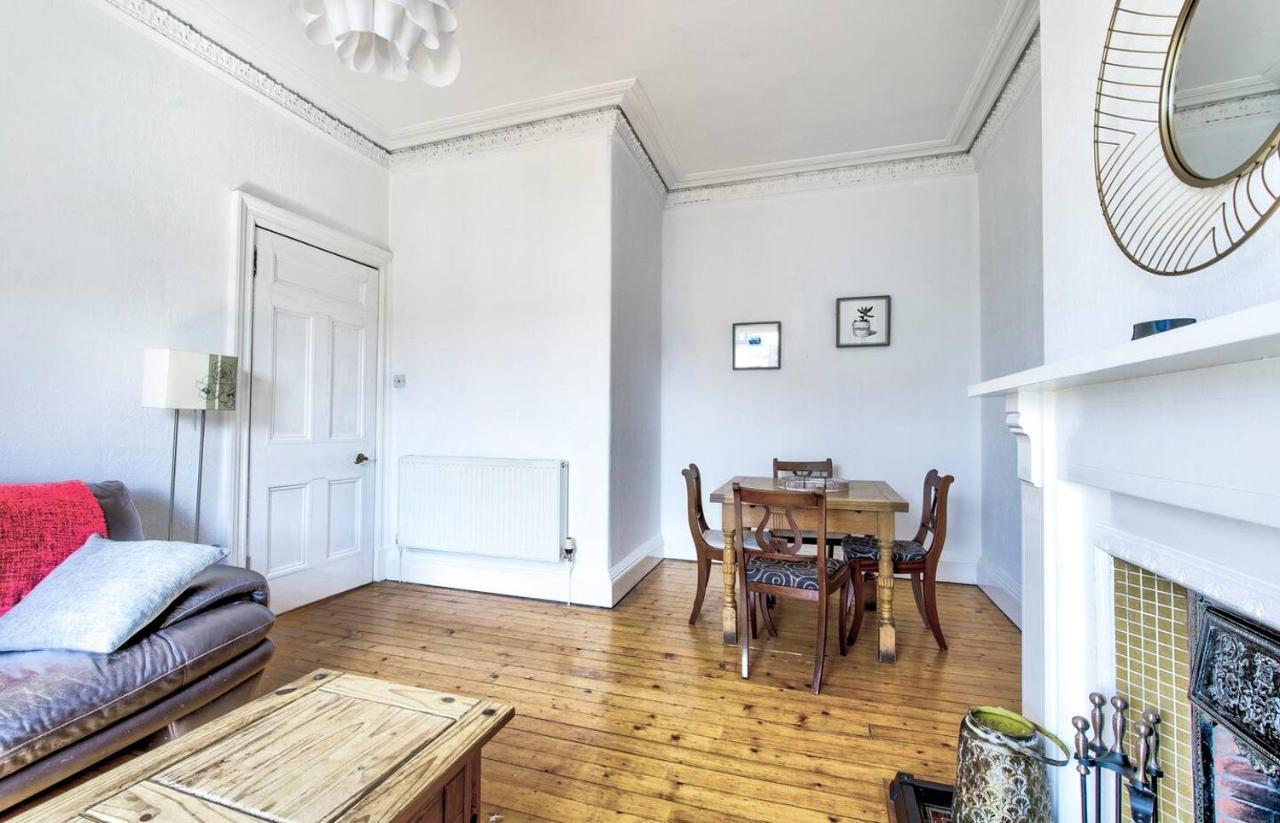 Entire Period Flat By City Centre Edimburgo Esterno foto